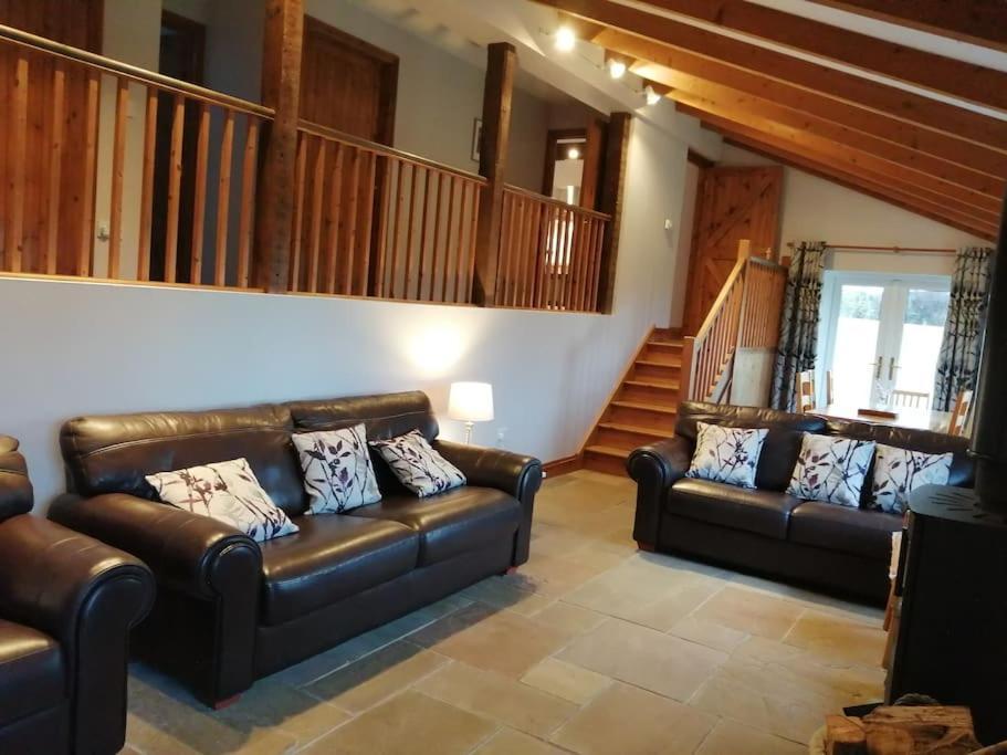 The Barn. Apartment Carmarthen Exterior photo